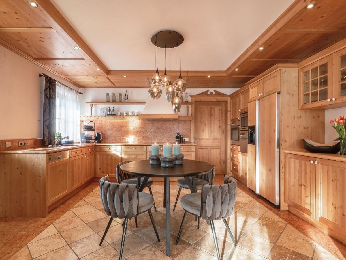 Chalet In St Johann In Tyrol Near Kitzbuehel Apfeldorf Bagian luar foto